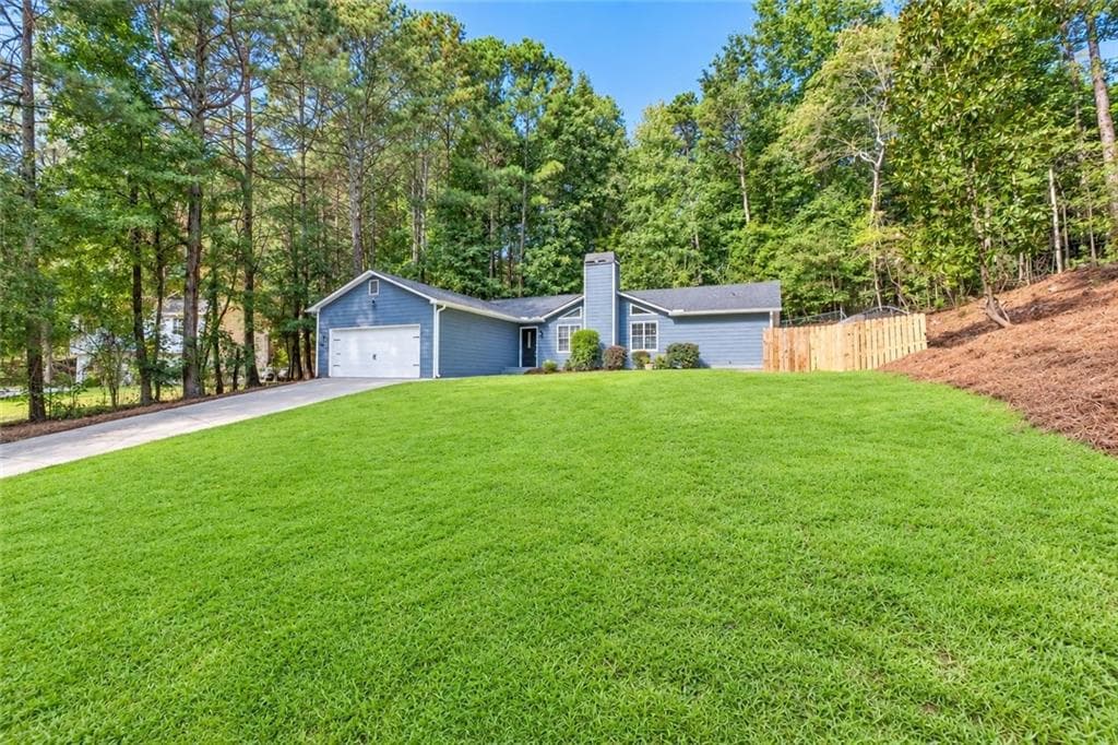 3 bedroom, 2 bathroom, 1,752 sq ft single family residence for sale at 3900 Maple Wood Trail, Buford, GA 30518 — photo 4