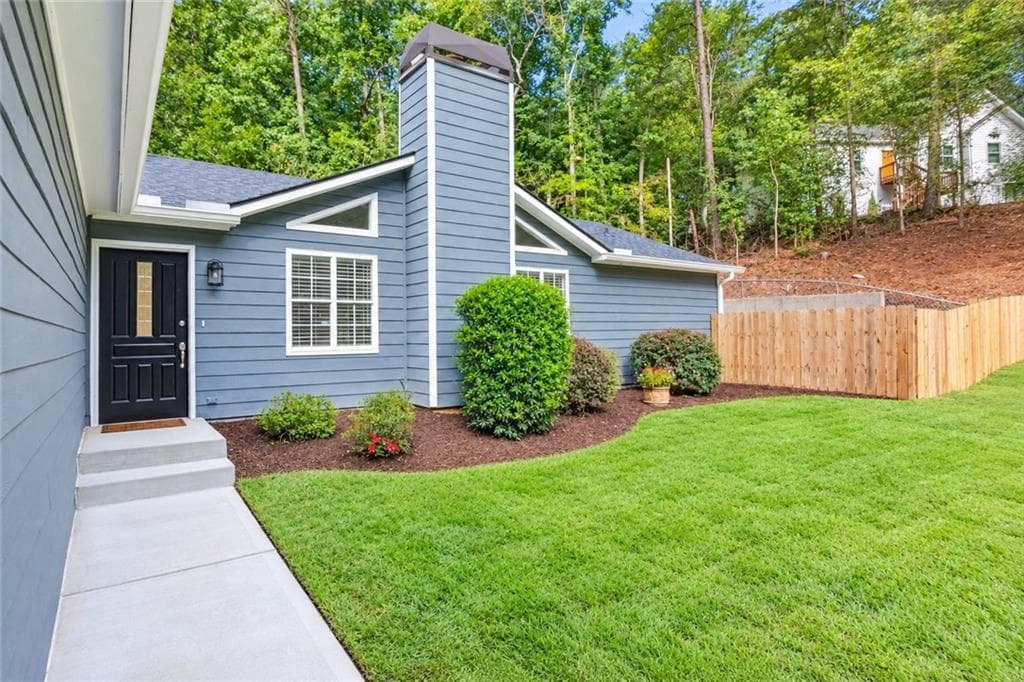 3 bedroom, 2 bathroom, 1,752 sq ft single family residence for sale at 3900 Maple Wood Trail, Buford, GA 30518 — photo 6