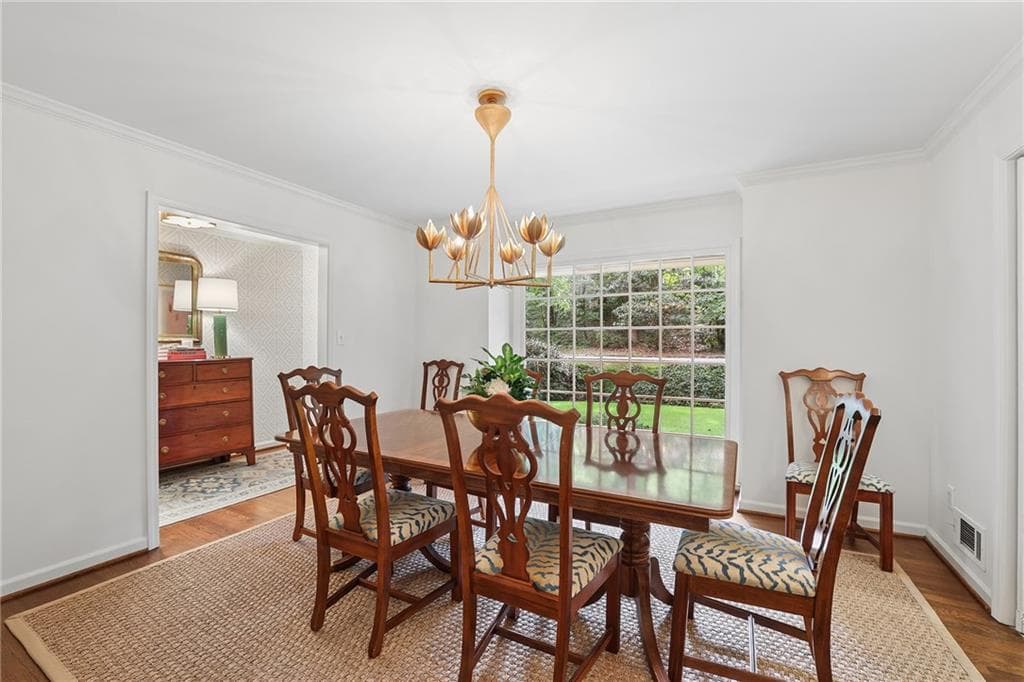 4 bedroom, 4 bathroom, 2,904 sq ft single family residence under contract at 2970 Mornington Drive, Atlanta, GA 30327 — photo 5