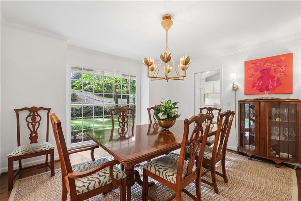 4 bedroom, 4 bathroom, 2,904 sq ft single family residence under contract at 2970 Mornington Drive, Atlanta, GA 30327 — photo 6