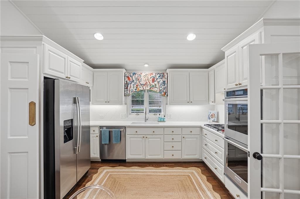 4 bedroom, 4 bathroom, 2,904 sq ft single family residence under contract at 2970 Mornington Drive, Atlanta, GA 30327 — photo 7