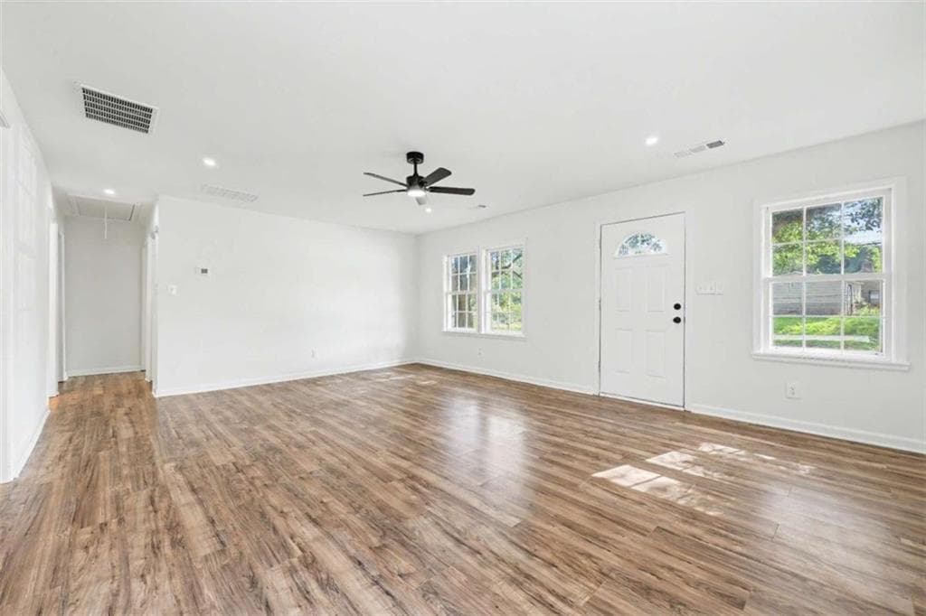2 bedroom, 2 bathroom, 1,288 sq ft single family residence for sale at 1059 Prather Bridge Road, Toccoa, GA 30577 — photo 5