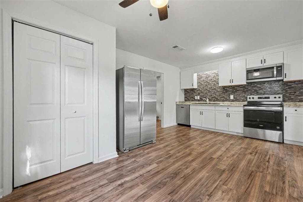 2 bedroom, 2 bathroom, 1,288 sq ft single family residence for sale at 1059 Prather Bridge Road, Toccoa, GA 30577 — photo 9