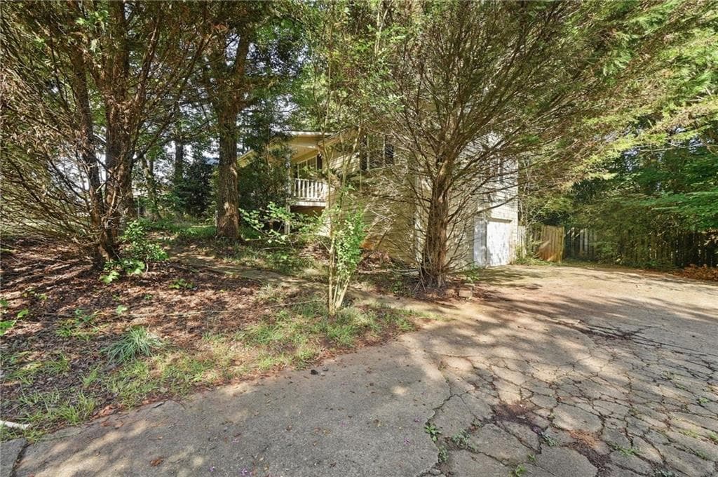 3 bedroom, 2 bathroom, 1,376 sq ft single family residence for sale at 230 Parkway Court, Dallas, GA 30157 — photo 3