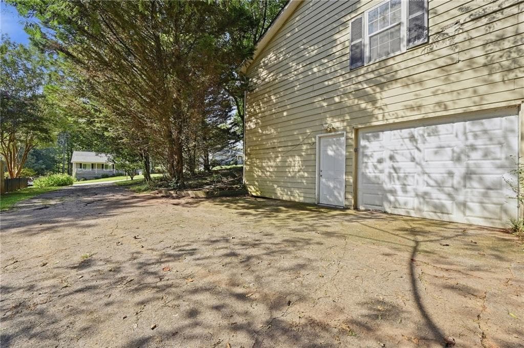 3 bedroom, 2 bathroom, 1,376 sq ft single family residence for sale at 230 Parkway Court, Dallas, GA 30157 — photo 4