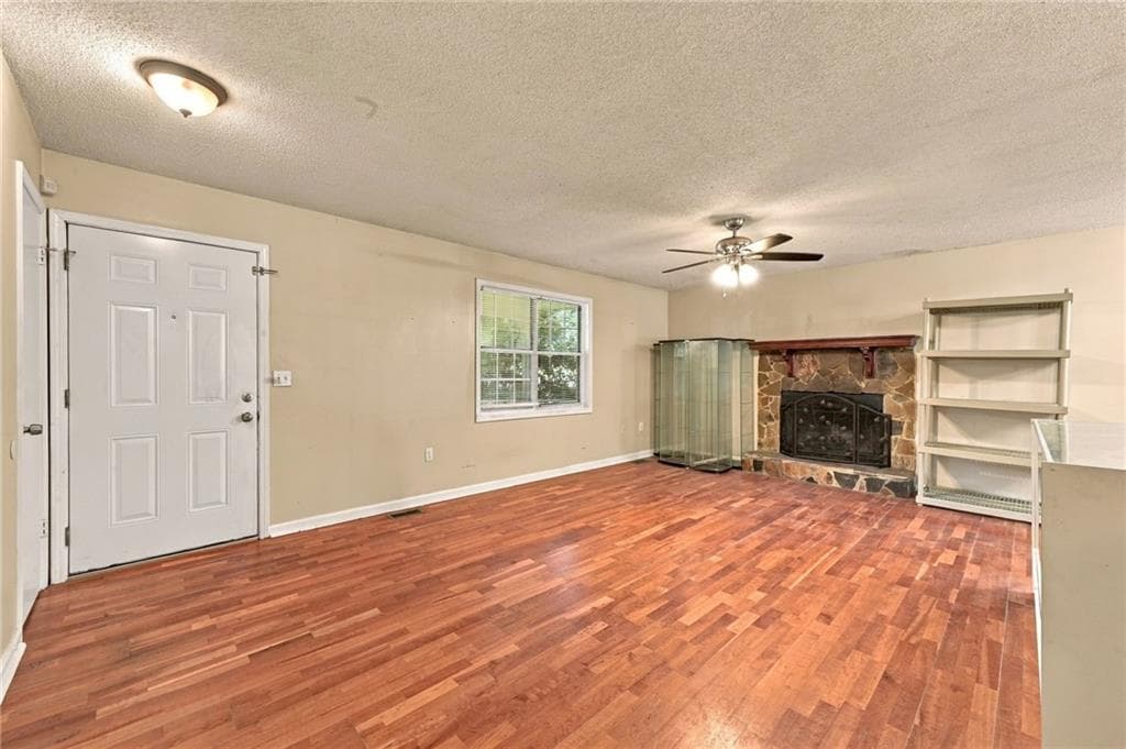 3 bedroom, 2 bathroom, 1,376 sq ft single family residence for sale at 230 Parkway Court, Dallas, GA 30157 — photo 6