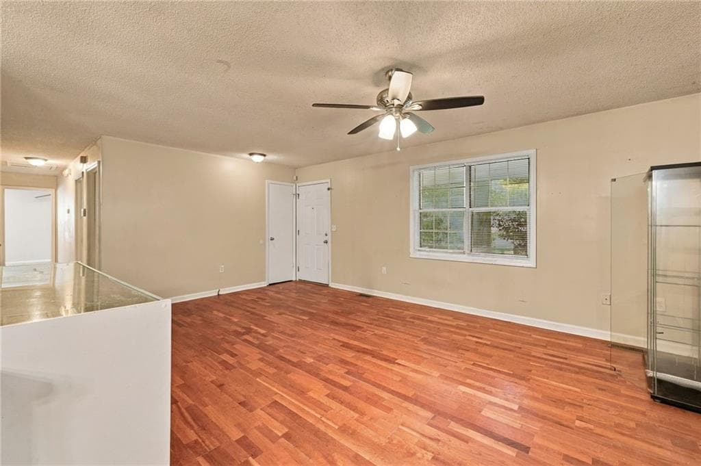3 bedroom, 2 bathroom, 1,376 sq ft single family residence for sale at 230 Parkway Court, Dallas, GA 30157 — photo 7