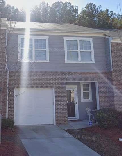 3 bedroom, 3 bathroom townhouse for rent at 2009 Millstream Hollow, Conyers, GA 30012 for $1,895 a month