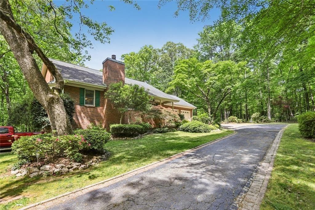 4 bedroom, 5 bathroom, 3,924 sq ft single family residence for sale at 13597 Woolsey Road, Hampton, GA 30228 — photo 2