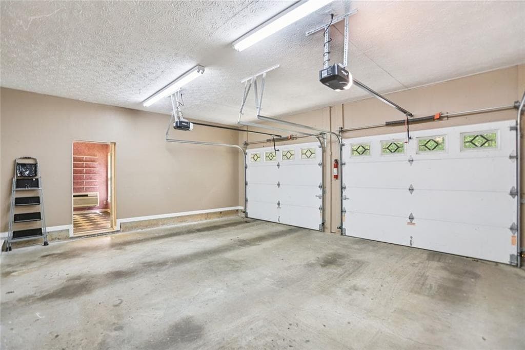 4 bedroom, 5 bathroom, 3,924 sq ft single family residence for sale at 13597 Woolsey Road, Hampton, GA 30228 — photo 5
