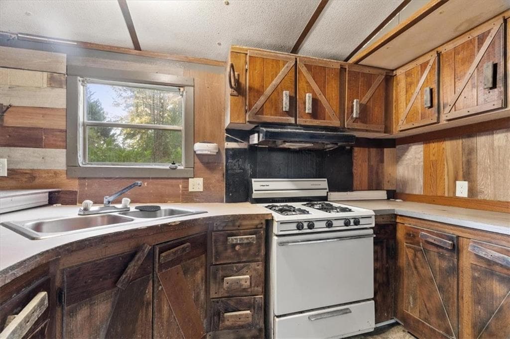 2 bedroom, 2 bathroom, 910 sq ft single family residence for sale at 3964 Hayesport Drive, Dalton, GA 30721 — photo 8