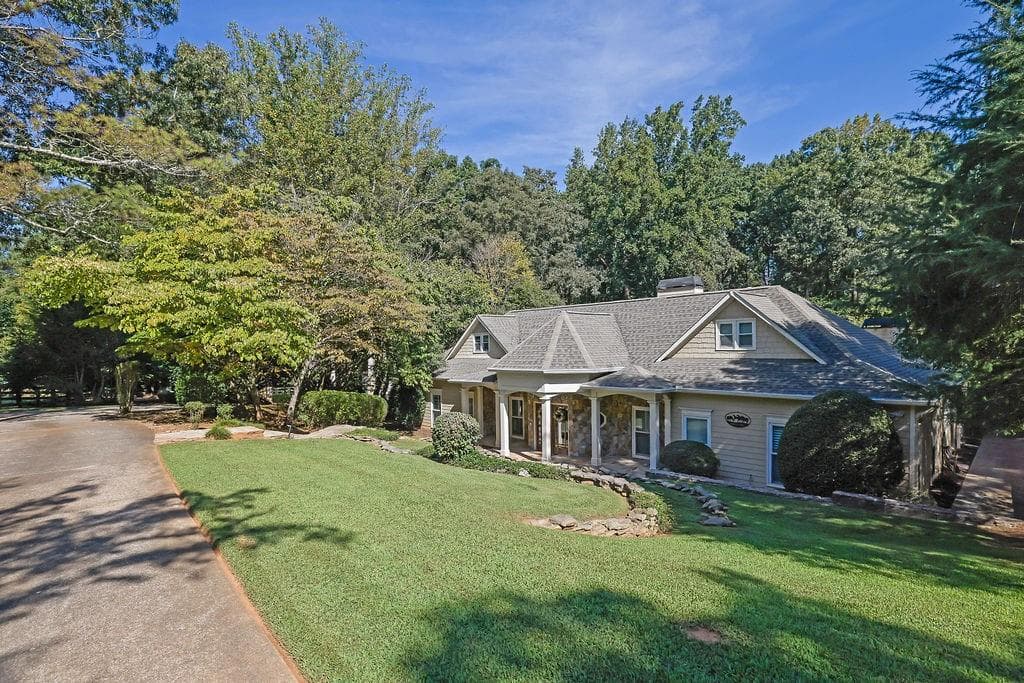 4 bedroom, 4 bathroom, 3,476 sq ft single family residence for sale at 1010 Little River Way, Alpharetta, GA 30004 — photo 8