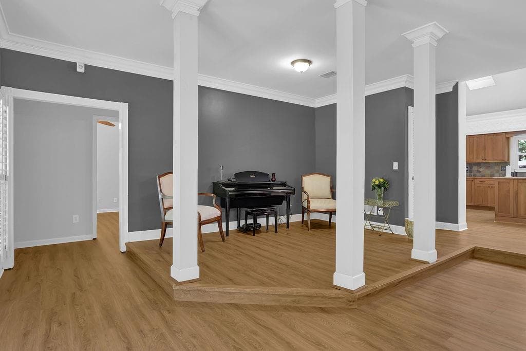 4 bedroom, 4 bathroom, 3,476 sq ft single family residence for sale at 1010 Little River Way, Alpharetta, GA 30004 — photo 9