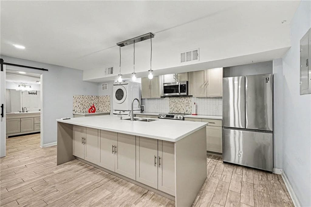 4 bedroom, 3 bathroom, 2,084 sq ft single family residence for sale at 2726 Raven Wood Drive, Snellville, GA 30078 — photo 3