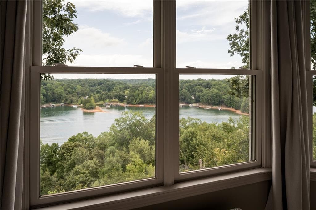 4 bedroom, 5 bathroom, 5,757 sq ft single family residence for sale at 3626 Wye Cliff Way, Gainesville, GA 30506 — photo 7
