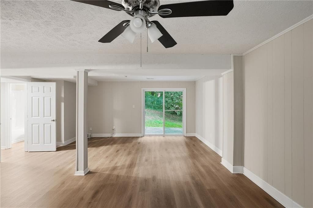 4 bedroom, 2 bathroom, 1,920 sq ft single family residence under contract at 1537 Spruce Ridge Court, Stone Mountain, GA 30083 — photo 7