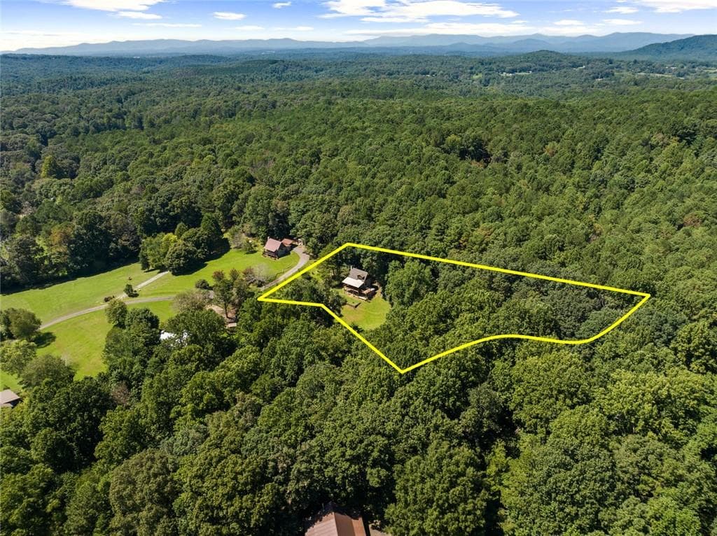 2 bedroom, 3 bathroom, 1,056 sq ft single family residence for sale at 104 Blue Mountain Lane, Ellijay, GA 30536 — photo 8