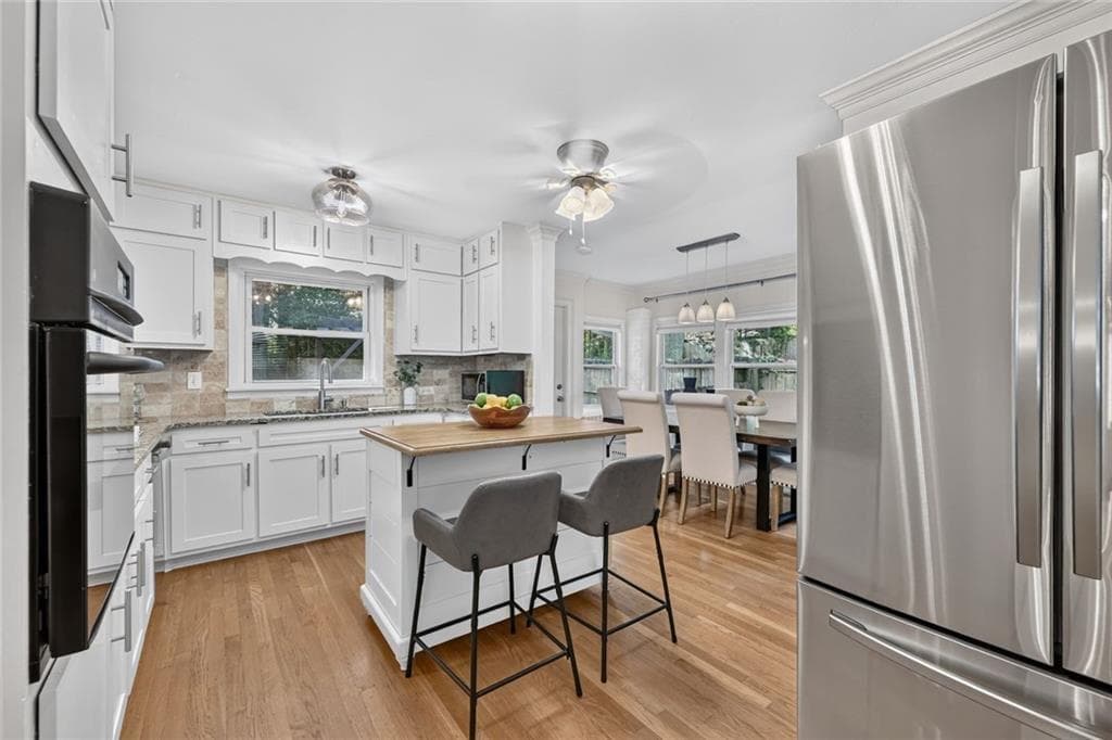 3 bedroom, 2 bathroom, 1,992 sq ft single family residence for sale at 3659 Admiral Drive, Chamblee, GA 30341 — photo 4