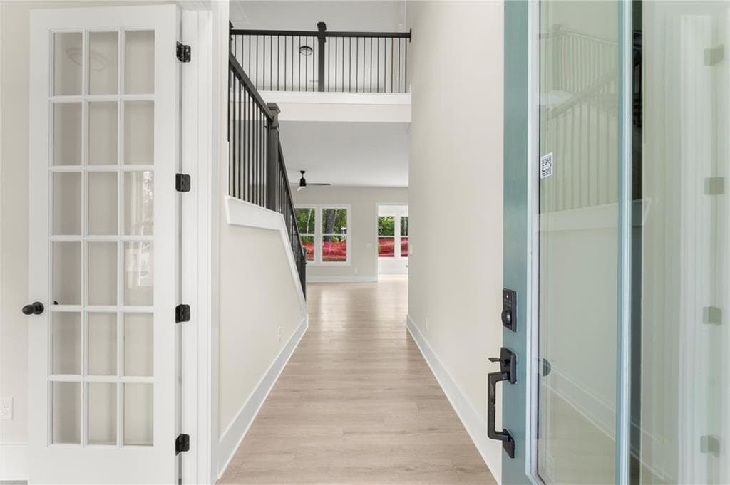 5 bedroom, 5 bathroom, 3,103 sq ft single family residence for sale at 3552 Cedarvale Court, Powder Springs, GA 30127 — photo 4