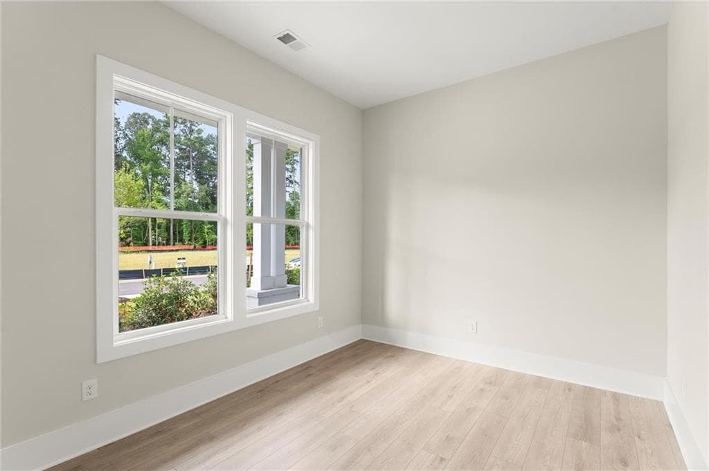 5 bedroom, 5 bathroom, 3,103 sq ft single family residence for sale at 3552 Cedarvale Court, Powder Springs, GA 30127 — photo 5