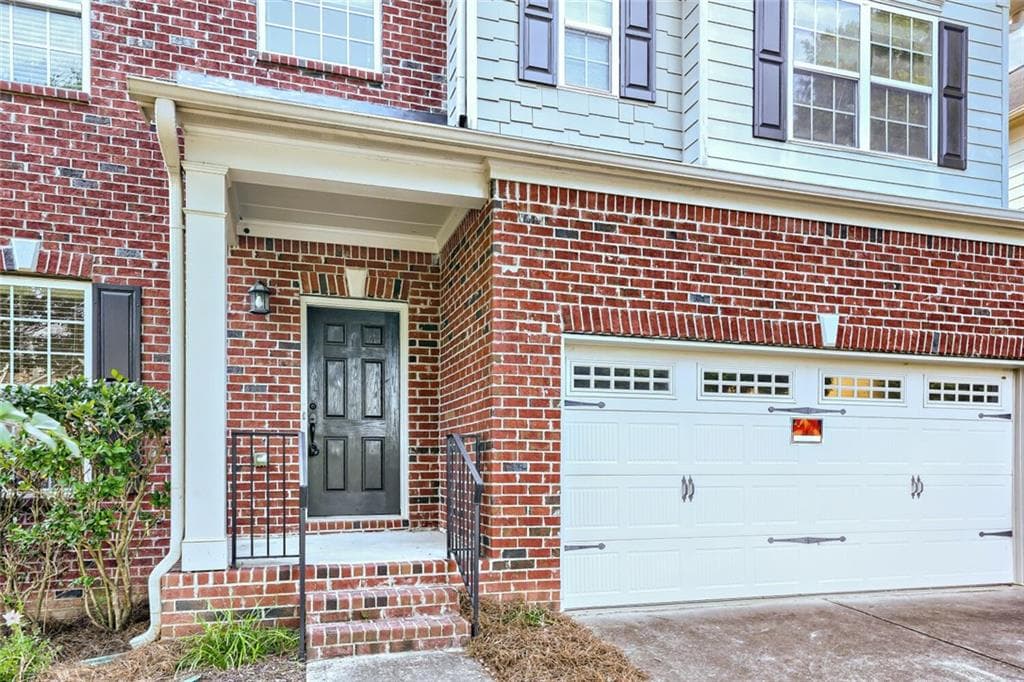 5 bedroom, 4 bathroom, 2,540 sq ft single family residence for sale at 3849 Lake Sanctuary Way, Atlanta, GA 30349 — photo 3