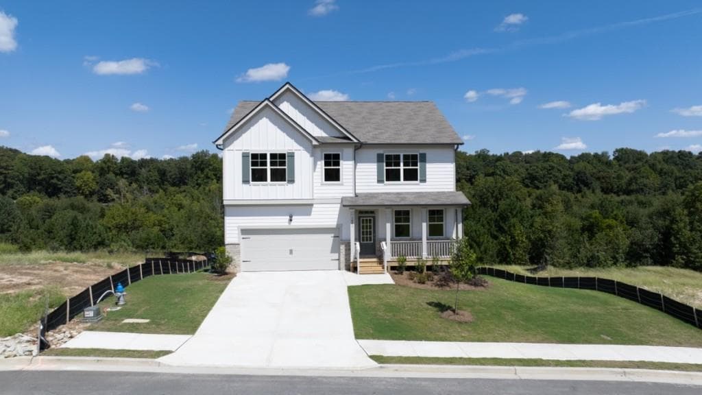 5 bedroom, 3 bathroom, 2,804 sq ft single family residence for sale at 1441 Lincoln Lane, Braselton, GA 30517