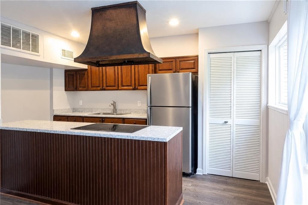 2 bedroom, 2 bathroom, 1,024 sq ft condominium for sale at 3085 Colonial Way A, Atlanta, GA 30341 — photo 3