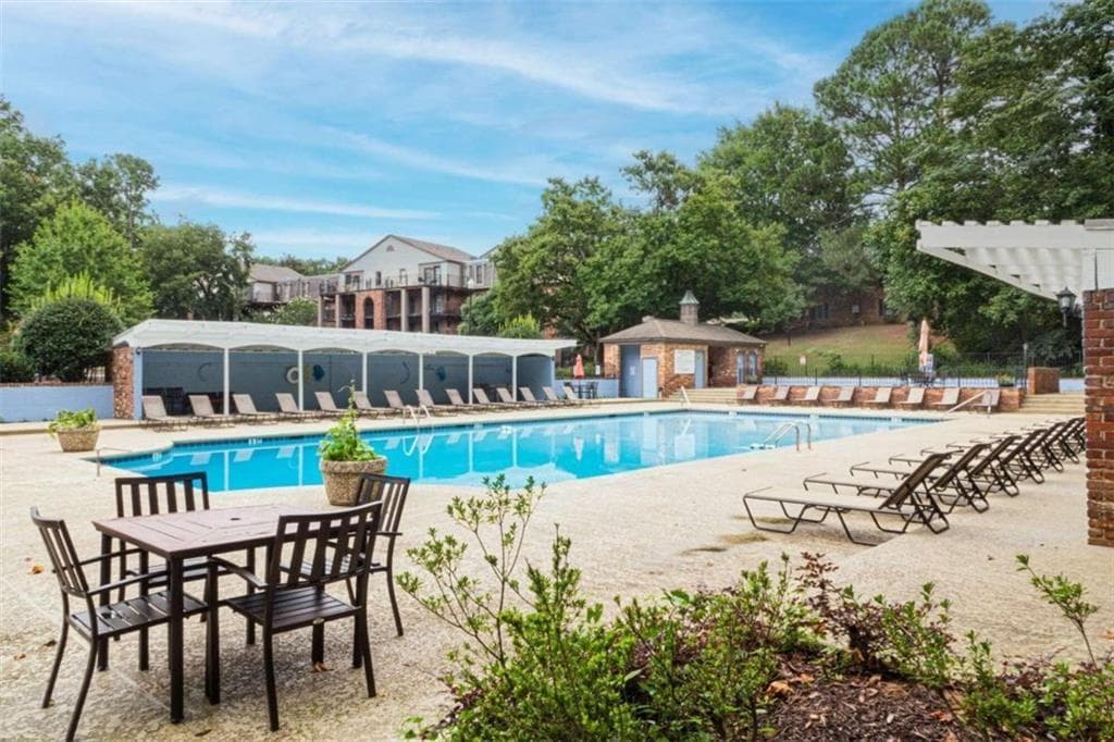 2 bedroom, 2 bathroom, 1,024 sq ft condominium for sale at 3085 Colonial Way A, Atlanta, GA 30341 — photo 6