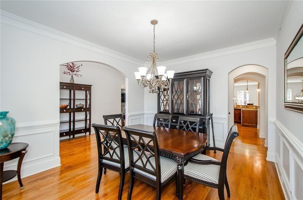 6 bedroom, 4 bathroom, 3,600 sq ft single family residence for sale at 778 Crescent Circle, Canton, GA 30115 — photo 8