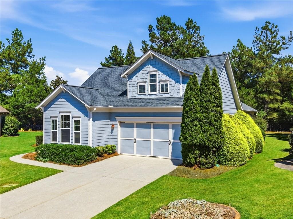 2 bedroom, 2 bathroom, 1,784 sq ft single family residence for sale at 3192 Willow Creek Drive, Gainesville, GA 30504 — photo 3