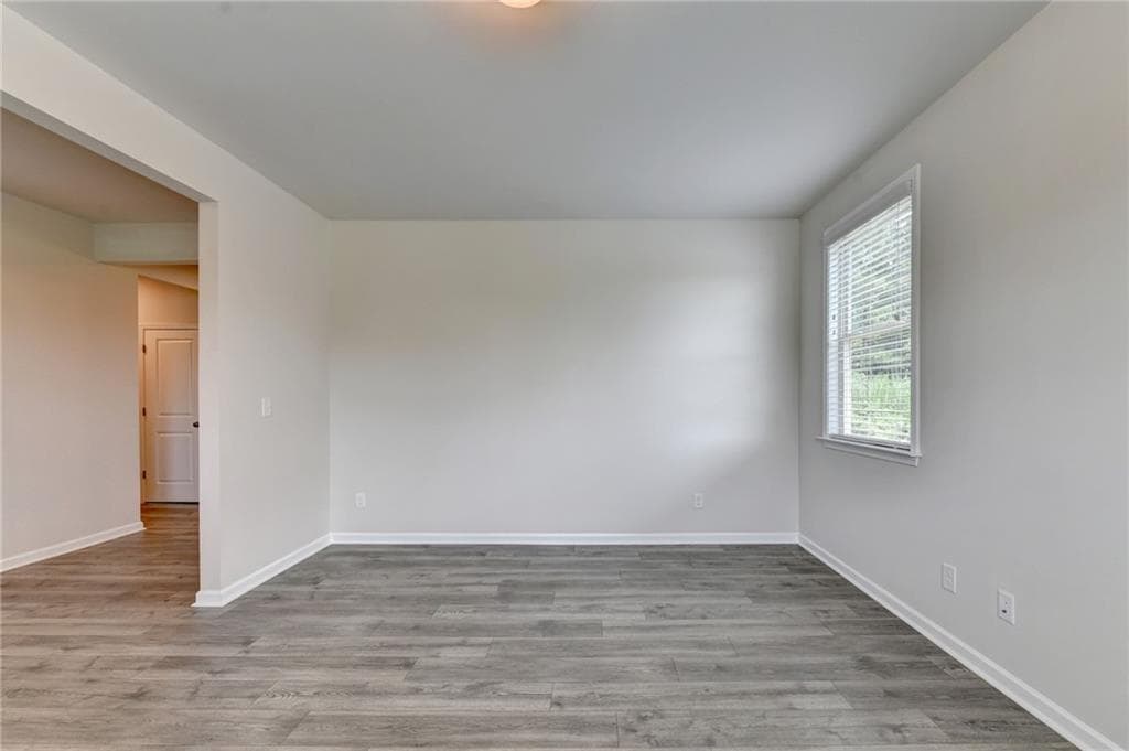4 bedroom, 4 bathroom, 2,752 sq ft single family residence under contract at 638 Saffron Boulevard, Lawrenceville, GA 30045 — photo 9