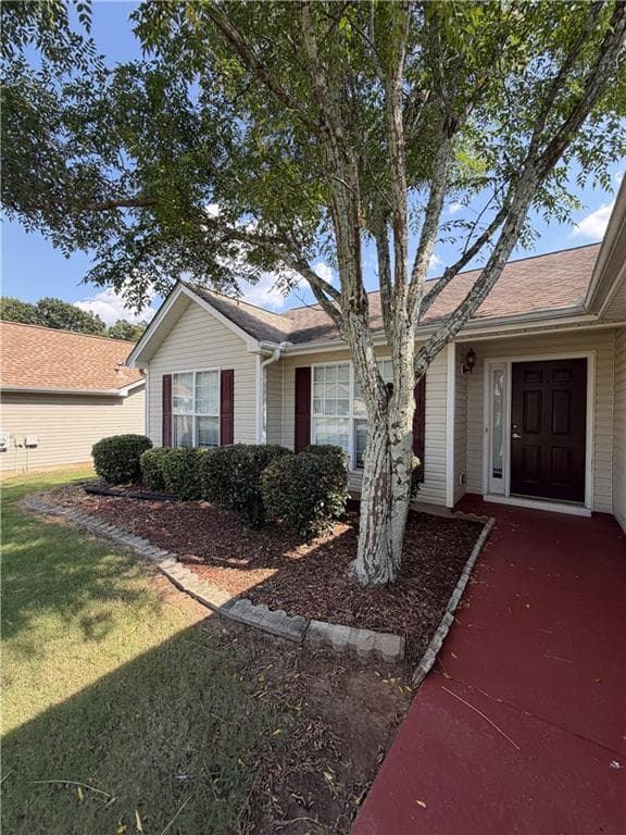 3 bedroom, 2 bathroom, 1,460 sq ft single family residence for rent at 490 Amelia Grove Lane, Lawrenceville, GA 30045 for $2,200 a month — photo 2