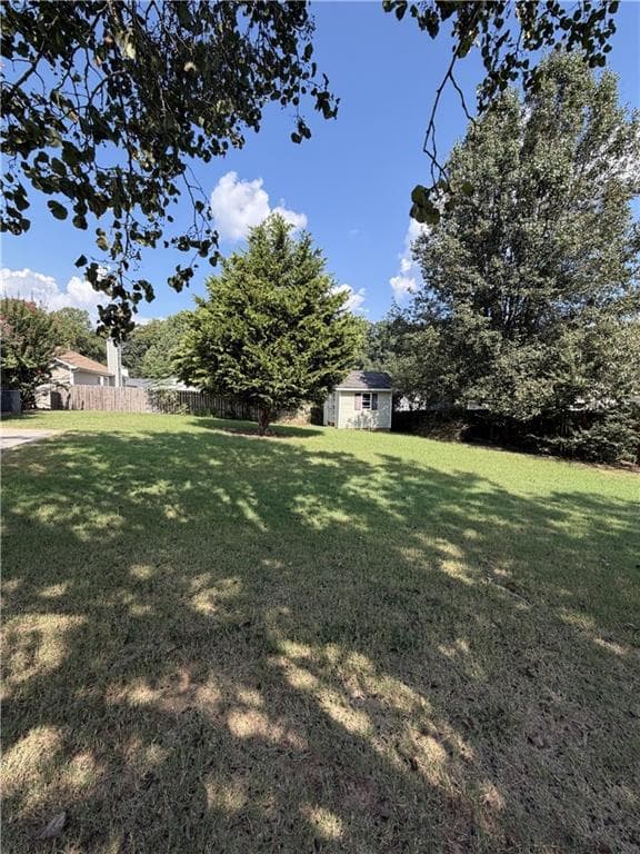 3 bedroom, 2 bathroom, 1,460 sq ft single family residence for rent at 490 Amelia Grove Lane, Lawrenceville, GA 30045 for $2,200 a month — photo 6