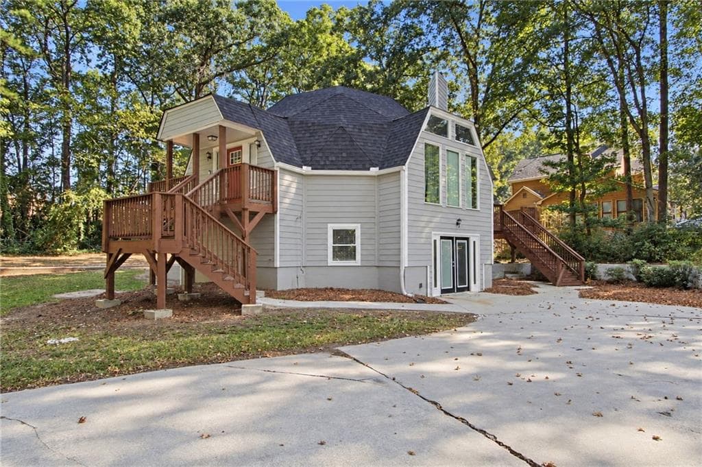 5 bedroom, 3 bathroom, 3,004 sq ft single family residence for sale at 377 Windsor Farms Drive, Lawrenceville, GA 30046 — photo 3