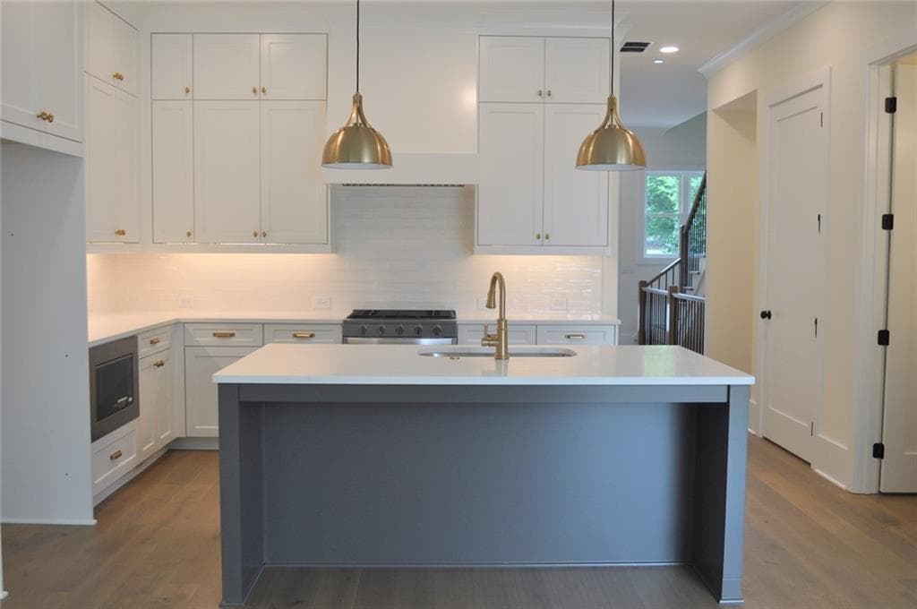3 bedroom, 5 bathroom, 2,660 sq ft townhouse under contract at 253 White Street, Marietta, GA 30060 — photo 2