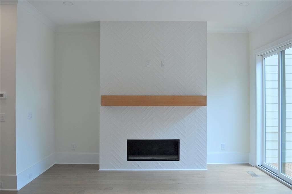 3 bedroom, 5 bathroom, 2,660 sq ft townhouse under contract at 253 White Street, Marietta, GA 30060 — photo 4