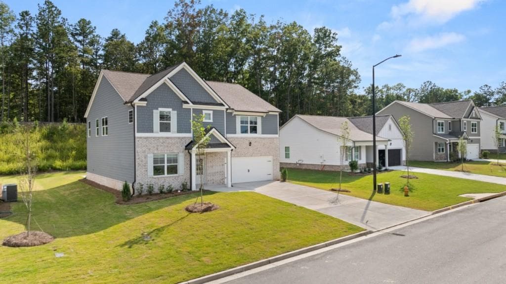 5 bedroom, 3 bathroom, 3,209 sq ft single family residence under contract at 383 Belmont Drive, Cartersville, GA 30120 — photo 2