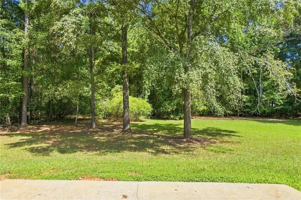 3 bedroom, 2 bathroom, 1,324 sq ft single family residence for sale at 2587 Kelleytown Road, Mcdonough, GA 30252 — photo 5
