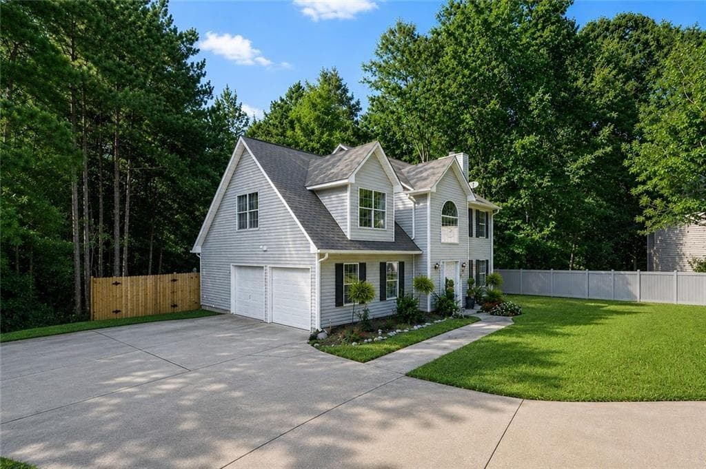 3 bedroom, 3 bathroom, 2,034 sq ft single family residence for sale at 4535 Raptor Trail, Douglasville, GA 30135 — photo 3