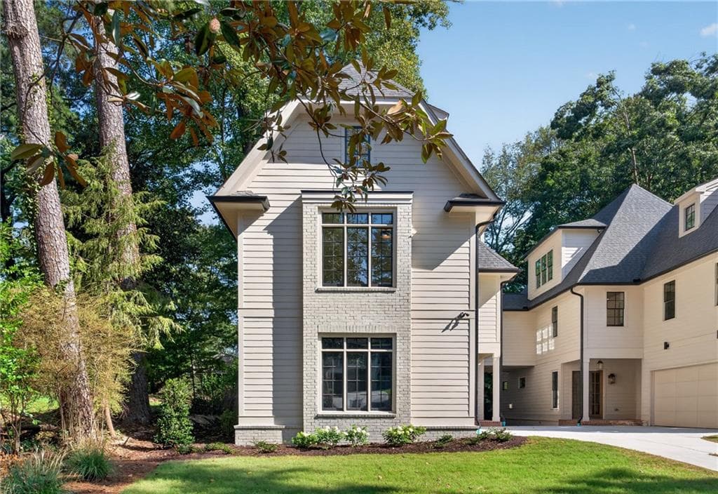 5 bedroom, 5 bathroom, 4,013 sq ft single family residence for sale at 652 Timm Valley Road, Atlanta, GA 30305 — photo 4