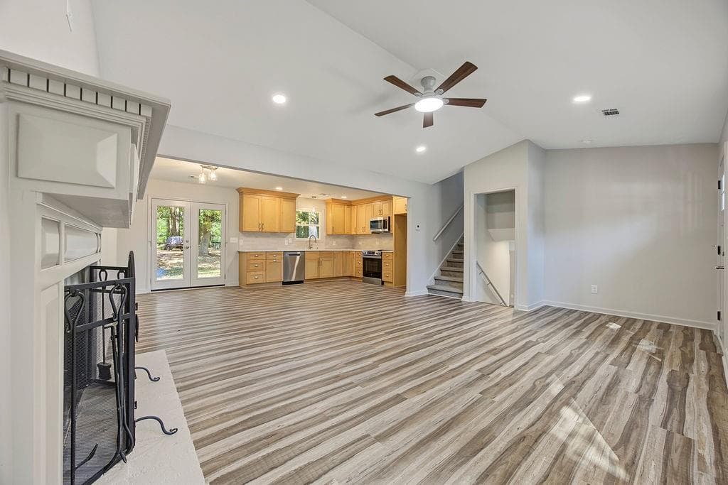 3 bedroom, 2 bathroom, 1,905 sq ft single family residence for sale at 2690 Pine Log Way, Buford, GA 30519 — photo 7