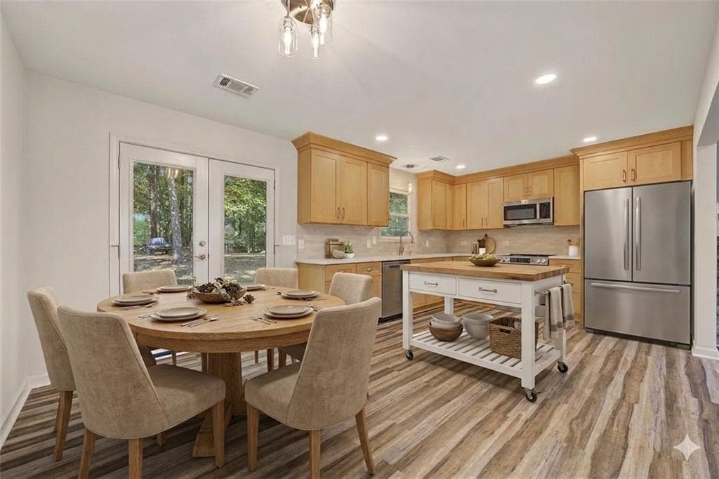 3 bedroom, 2 bathroom, 1,905 sq ft single family residence for sale at 2690 Pine Log Way, Buford, GA 30519 — photo 8