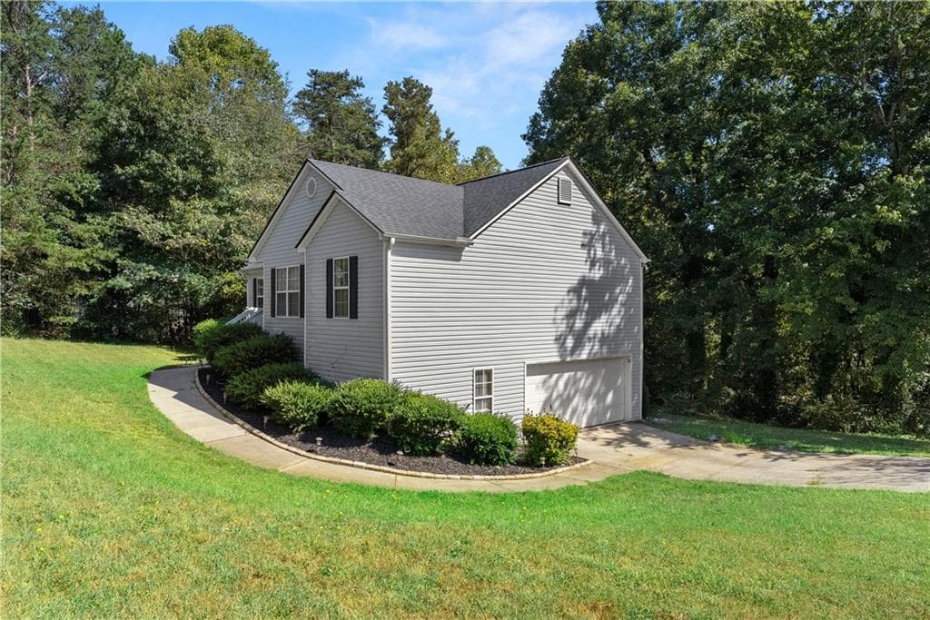3 bedroom, 2 bathroom, 2,050 sq ft single family residence under contract at 8315 Deliah Way, Gainesville, GA 30506 — photo 8