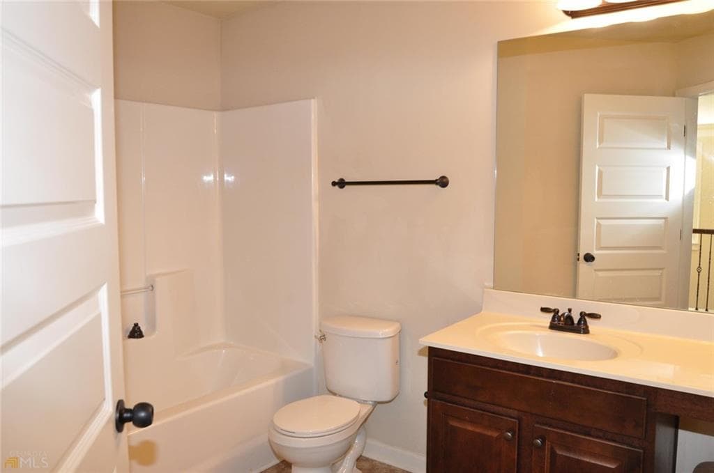 4 bedroom, 4 bathroom, 3,223 sq ft single family residence for sale at 337 Snow Bird Drive, Hampton, GA 30228 — photo 6