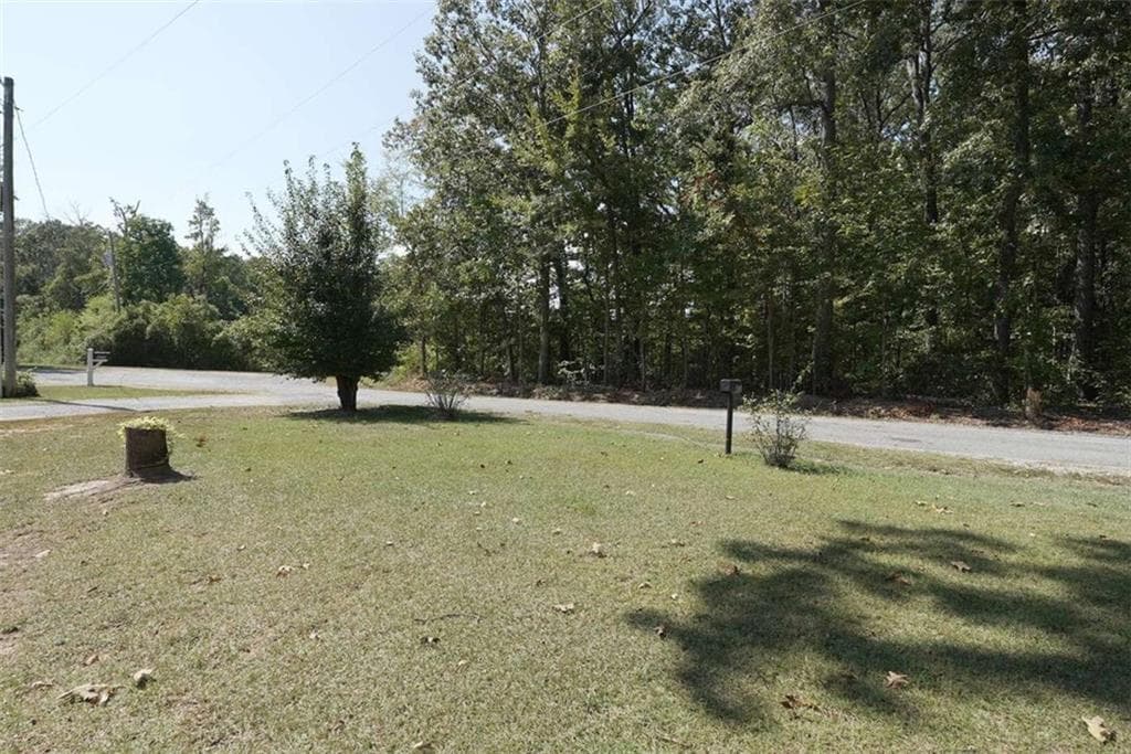 3 bedroom, 2 bathroom, 1,248 sq ft single family residence for sale at 4030 Oak Drive, Cedar Bluff, AL 35959 — photo 3