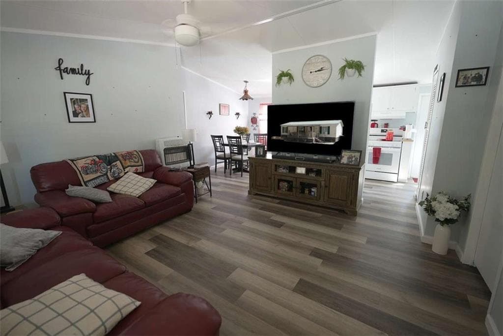 3 bedroom, 2 bathroom, 1,248 sq ft single family residence for sale at 4030 Oak Drive, Cedar Bluff, AL 35959 — photo 5
