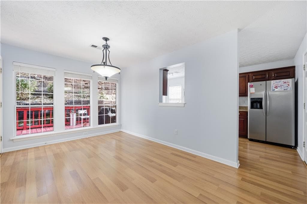 3 bedroom, 3 bathroom, 1,646 sq ft single family residence for sale at 3279 Benthollow Lane, Duluth, GA 30096 — photo 6