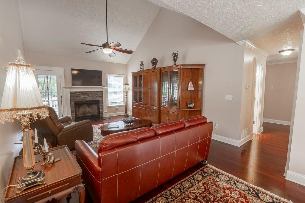 4 bedroom, 3 bathroom, 2,191 sq ft single family residence for sale at 3880 Byrnwycke Drive, Buford, GA 30519 — photo 5