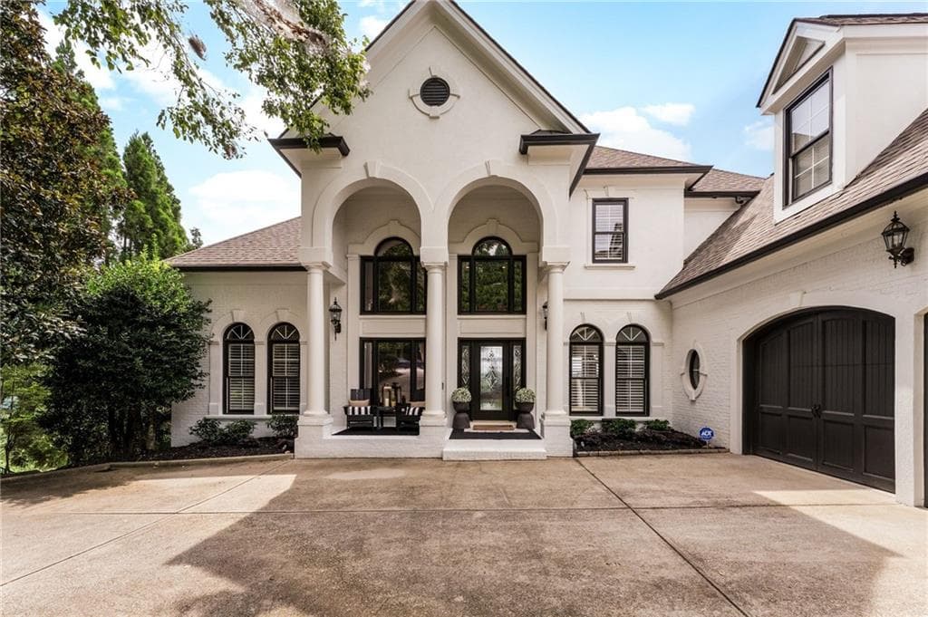 4 bedroom, 5 bathroom, 5,757 sq ft single family residence for sale at 3626 Wye Cliff Way, Gainesville, GA 30506 — photo 2