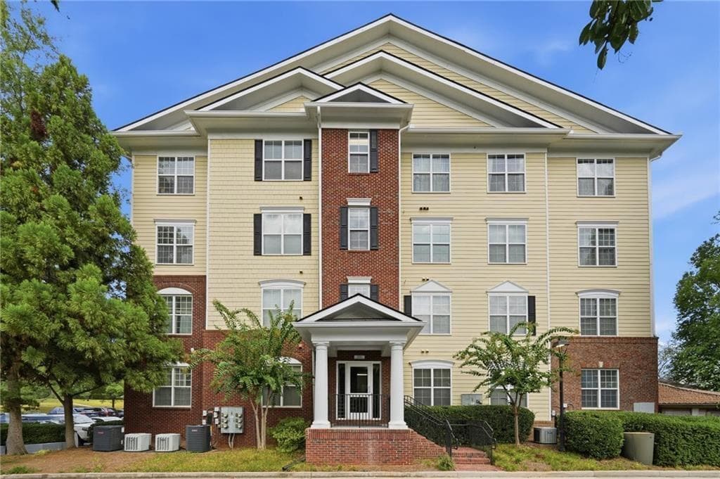 3 bedroom, 2 bathroom, 1,508 sq ft condominium for sale at 1975 Nocturne Drive 2101, Alpharetta, GA 30009 — photo 2